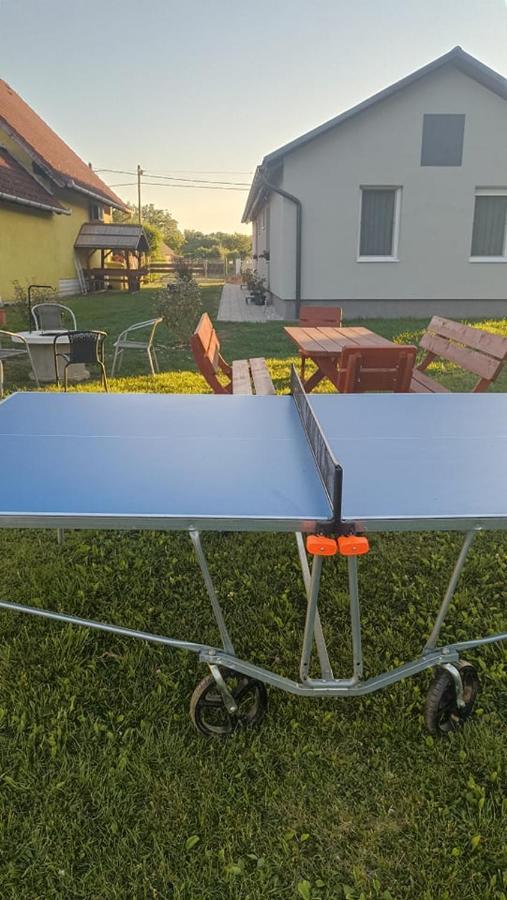 Süni apartman Ordacsehi Exterior foto