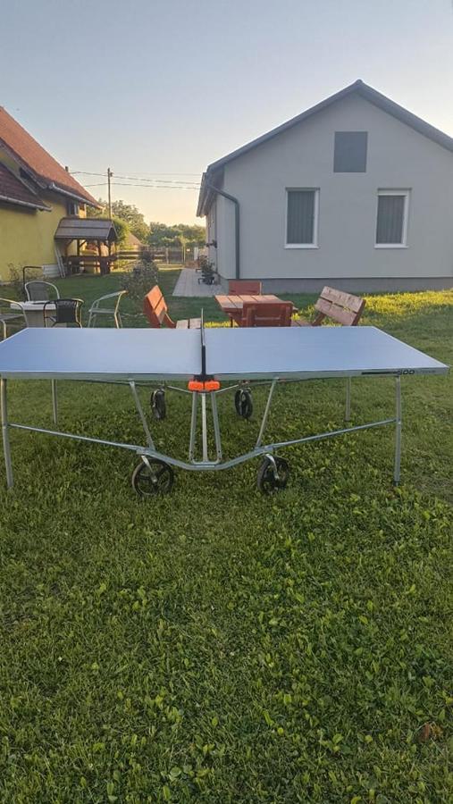 Süni apartman Ordacsehi Exterior foto