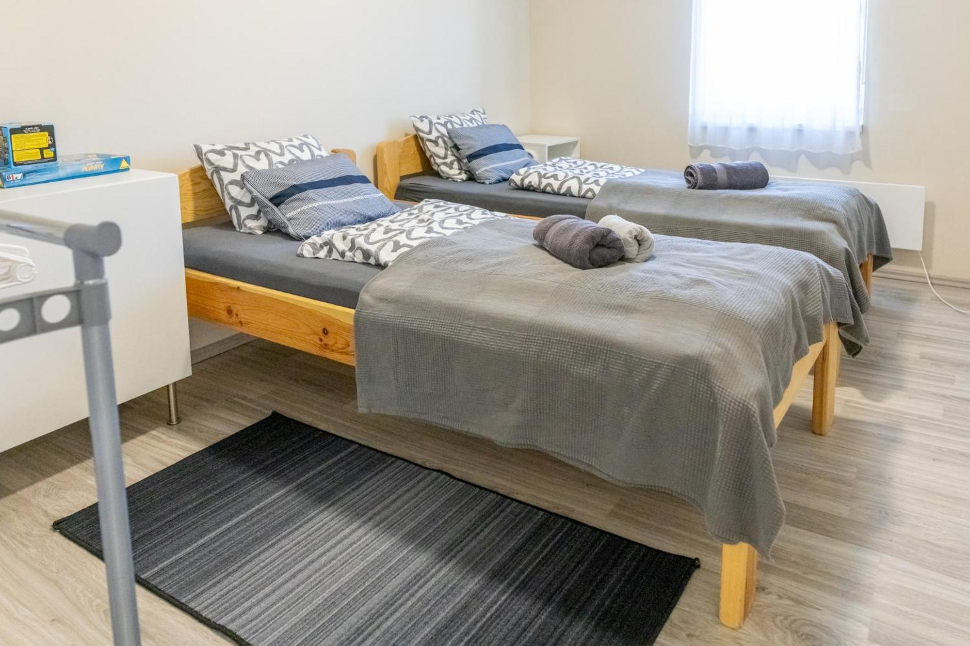 Süni apartman Ordacsehi Exterior foto